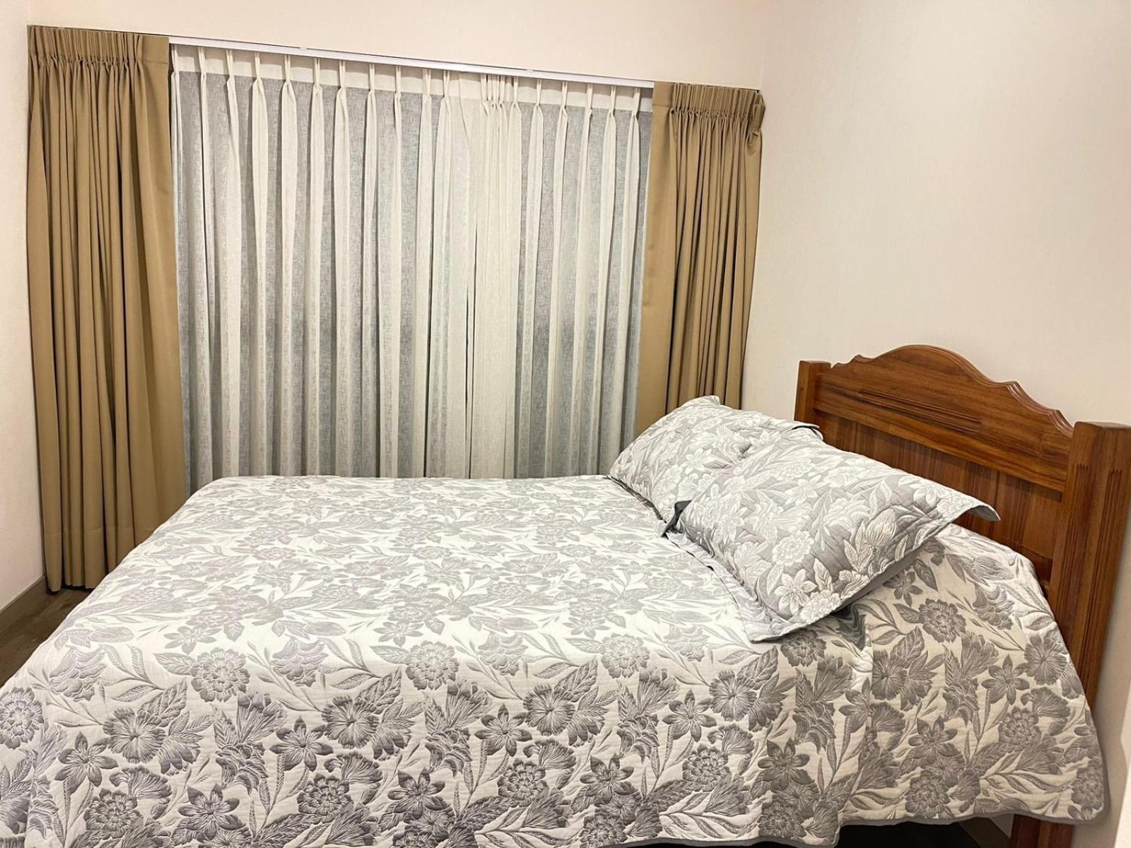 Monterrico Polo Aparts - Cerca A La Embajada De Apartahotel