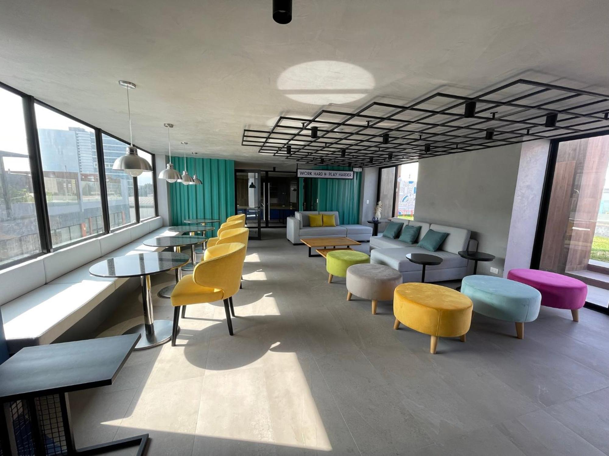 Apartahotel Monterrico Polo Aparts - Cerca A La Embajada De Lima