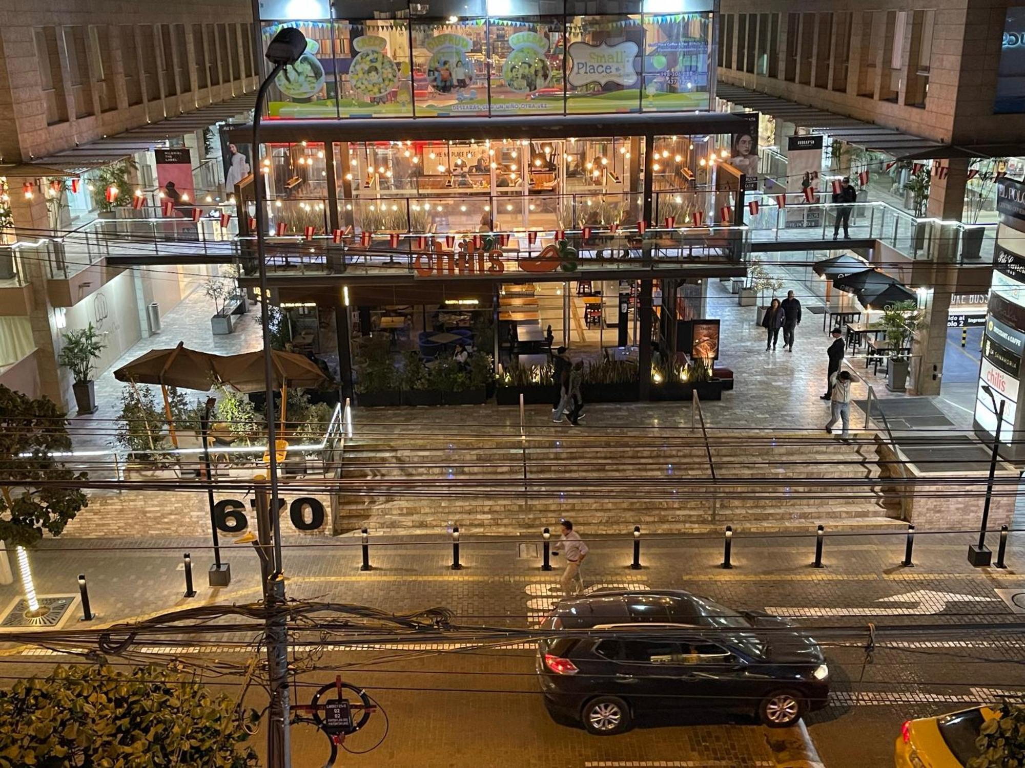 Monterrico Polo Aparts - Cerca A La Embajada De *